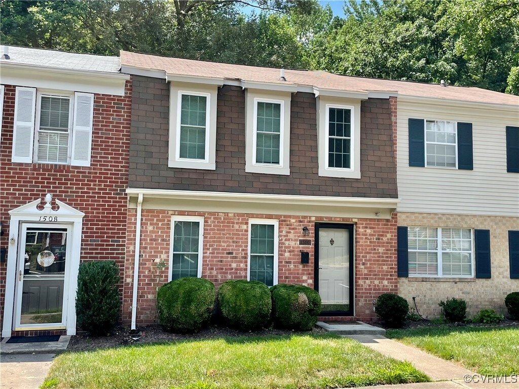 Property Photo:  1510 Heritage Hill Drive  VA 23238 