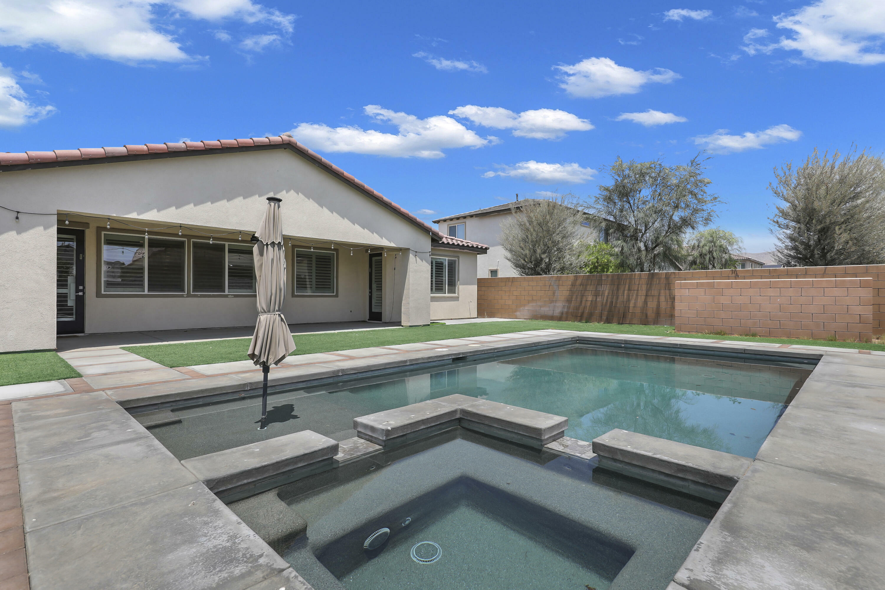 Property Photo: 40632 Firenze Court CA 92203