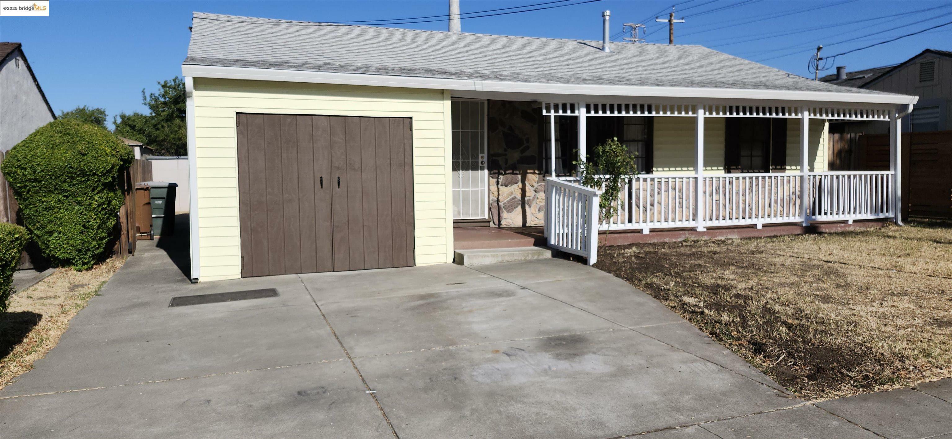 Property Photo: 175 Clyde St CA 94565