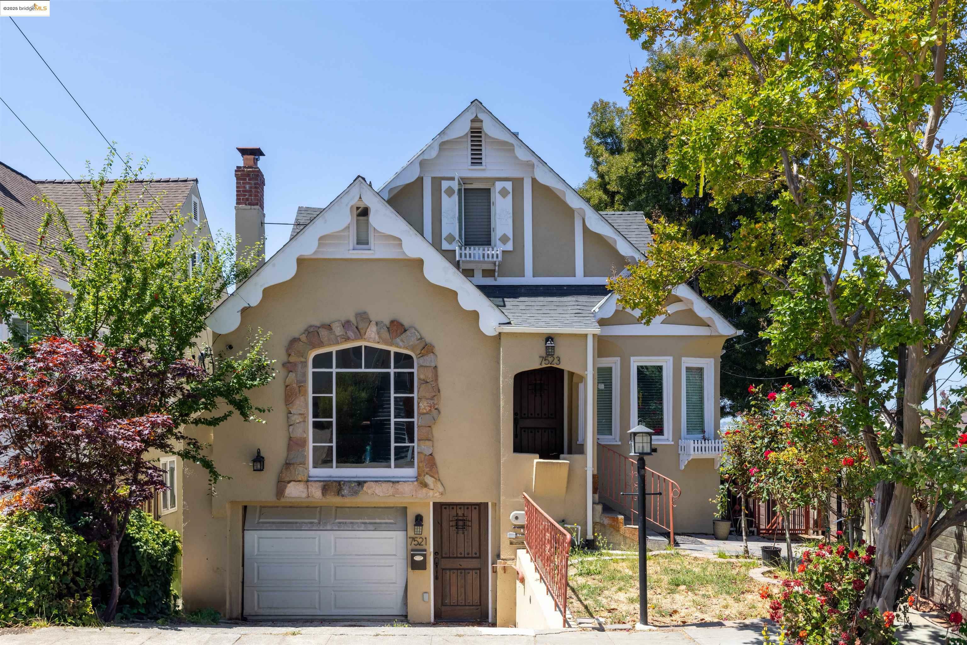 7523 Outlook Ave  Oakland CA 94605 photo