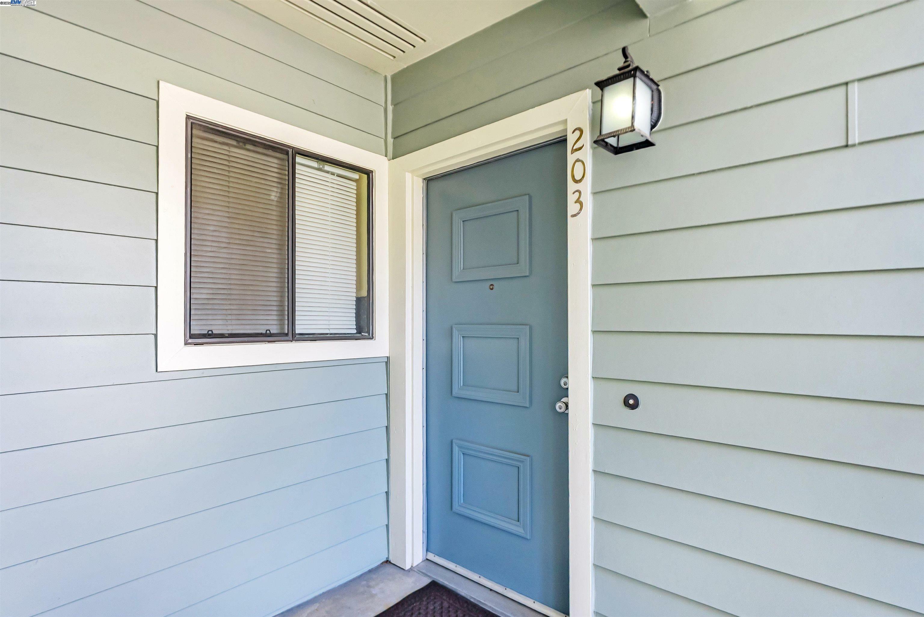 Property Photo: 3507 Buttonwood Ter 203 CA 94536
