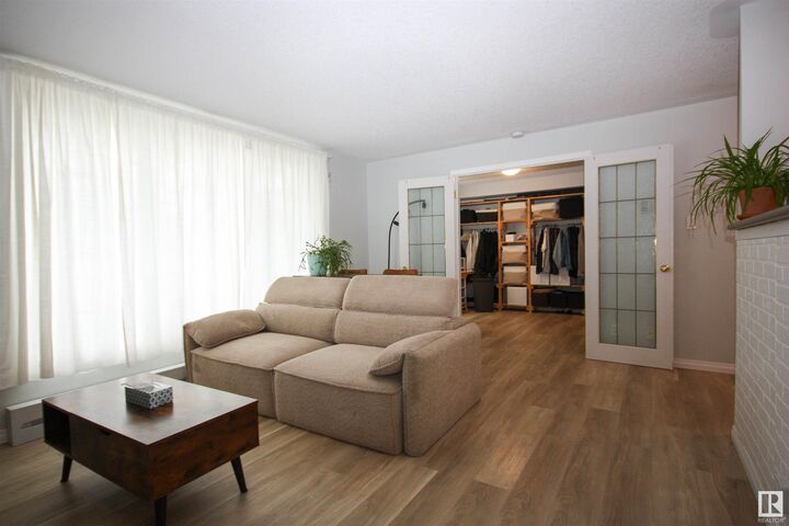 Property Photo:  11008 124 Street NW 1  AB T5M 0J4 