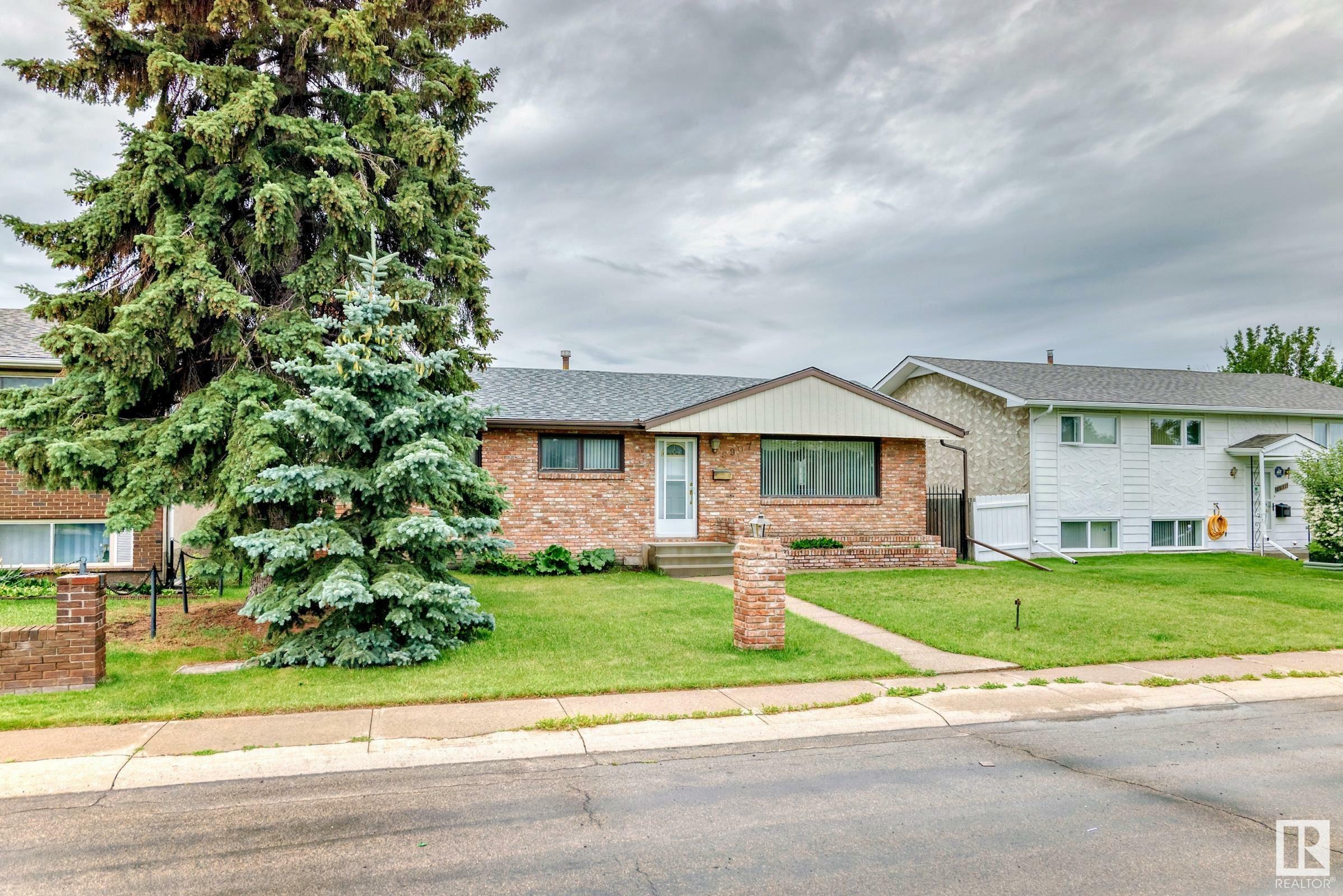 8907 138 Avenue NW  Edmonton AB T5E 2A7 photo