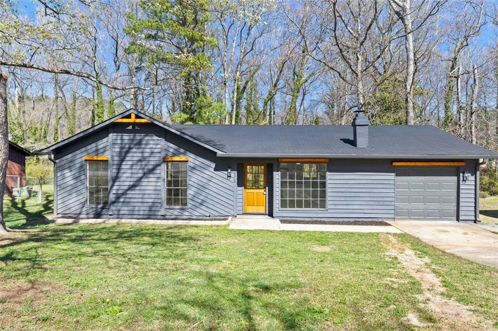 Property Photo: 8212 Englewood Trail GA 30274