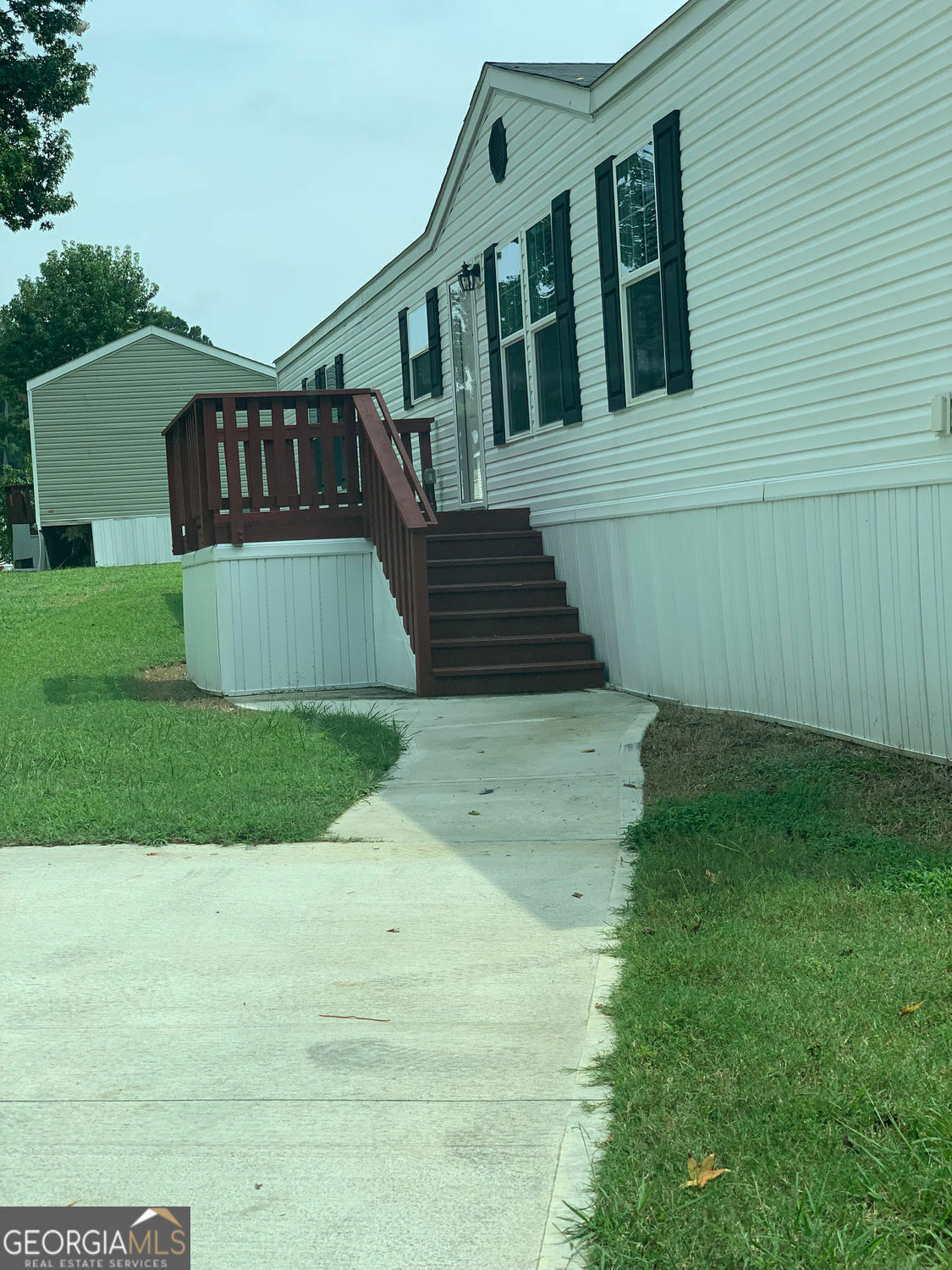 Property Photo: 390 Malibu Drive GA 30214
