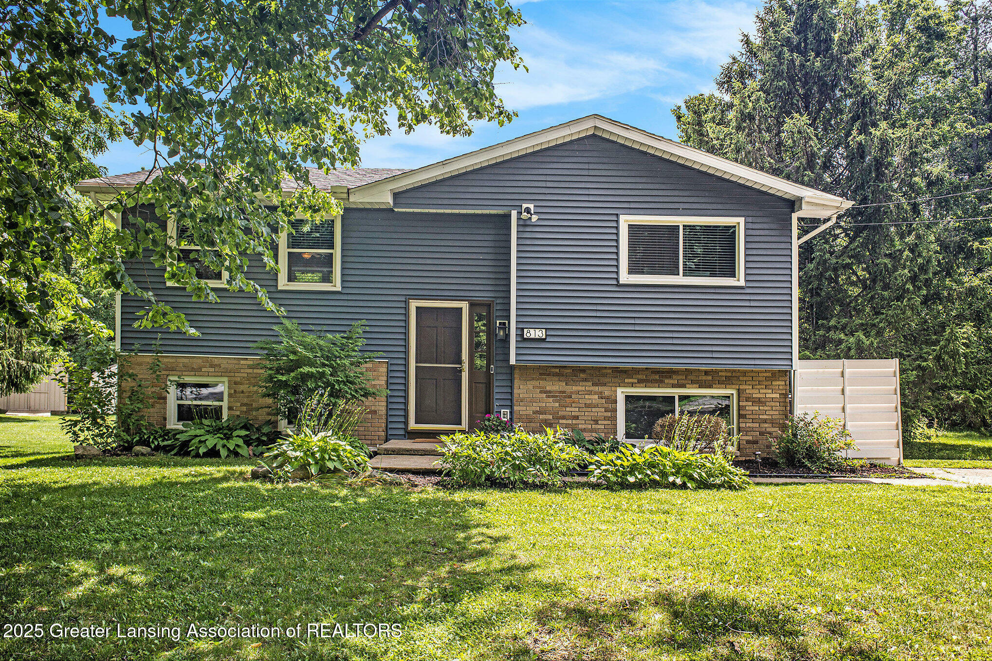 Property Photo: 813 W Main Street MI 48837