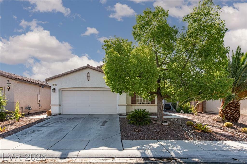 Property Photo:  