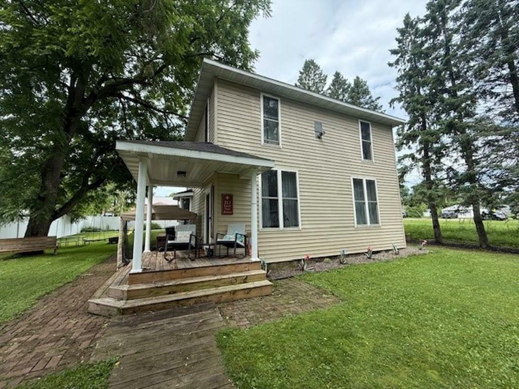 Property Photo:  213 Park Ave S  WI 54451 