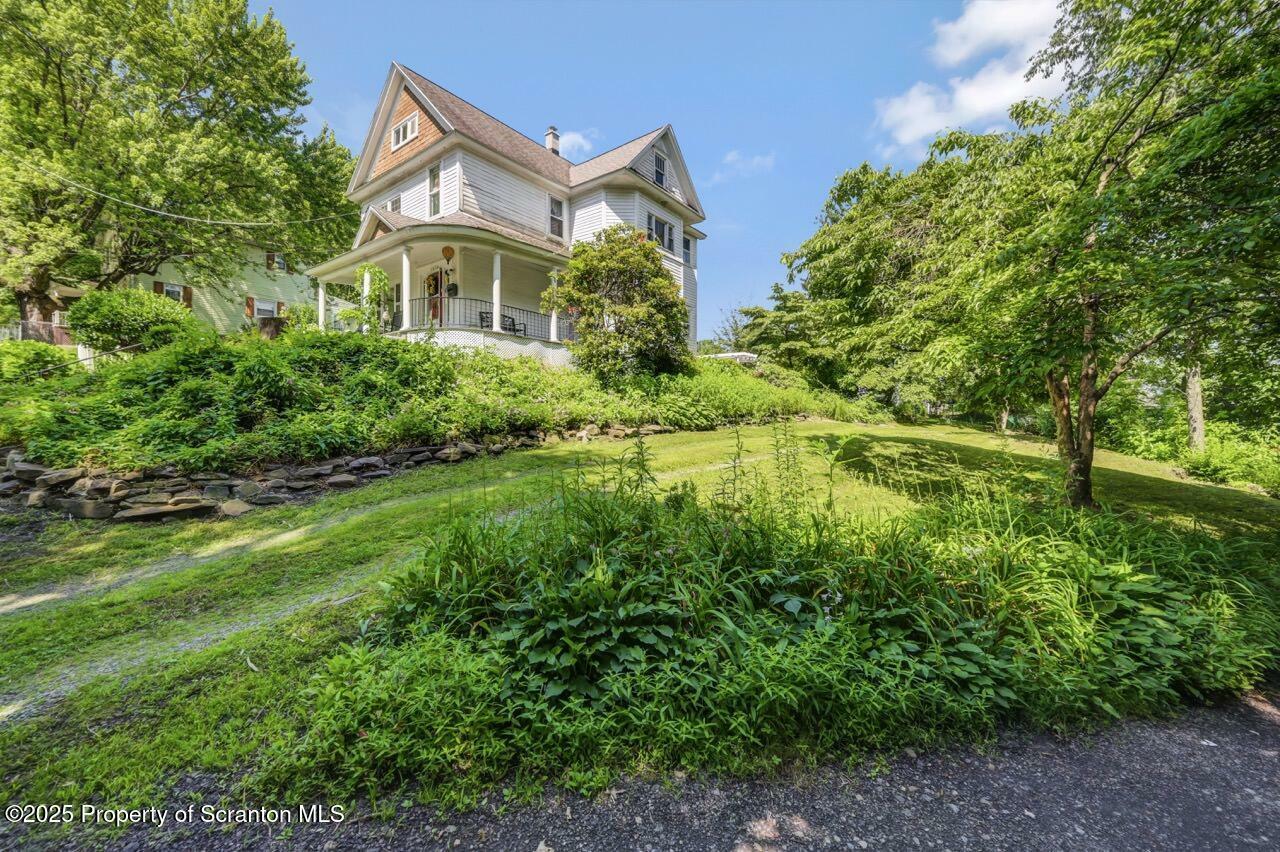 Property Photo:  1424 Crown Avenue  PA 18505 