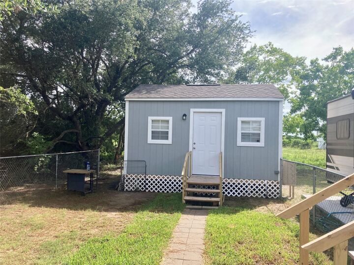 Property Photo:  1321 Trinidad Ln  TX 77650 