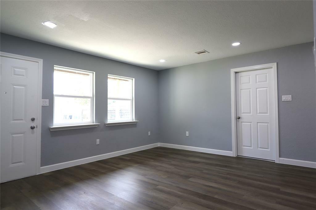 Property Photo:  4517 Brinkley Street  TX 77051 