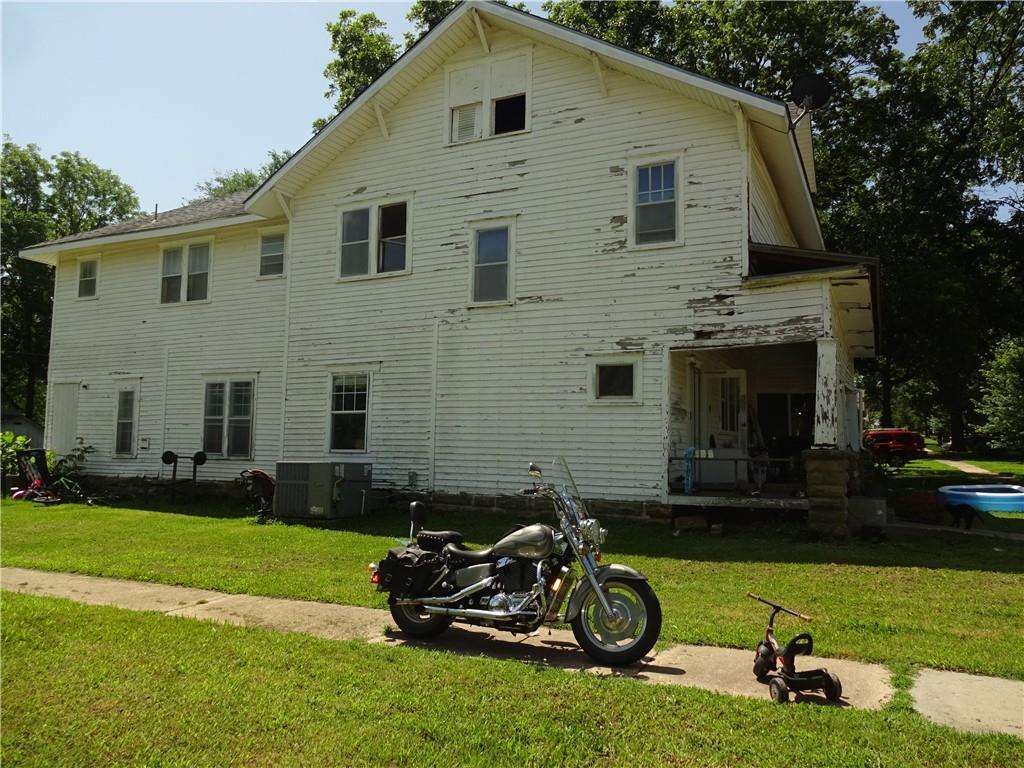 Property Photo: 400 S Park Boulevard KS 67301