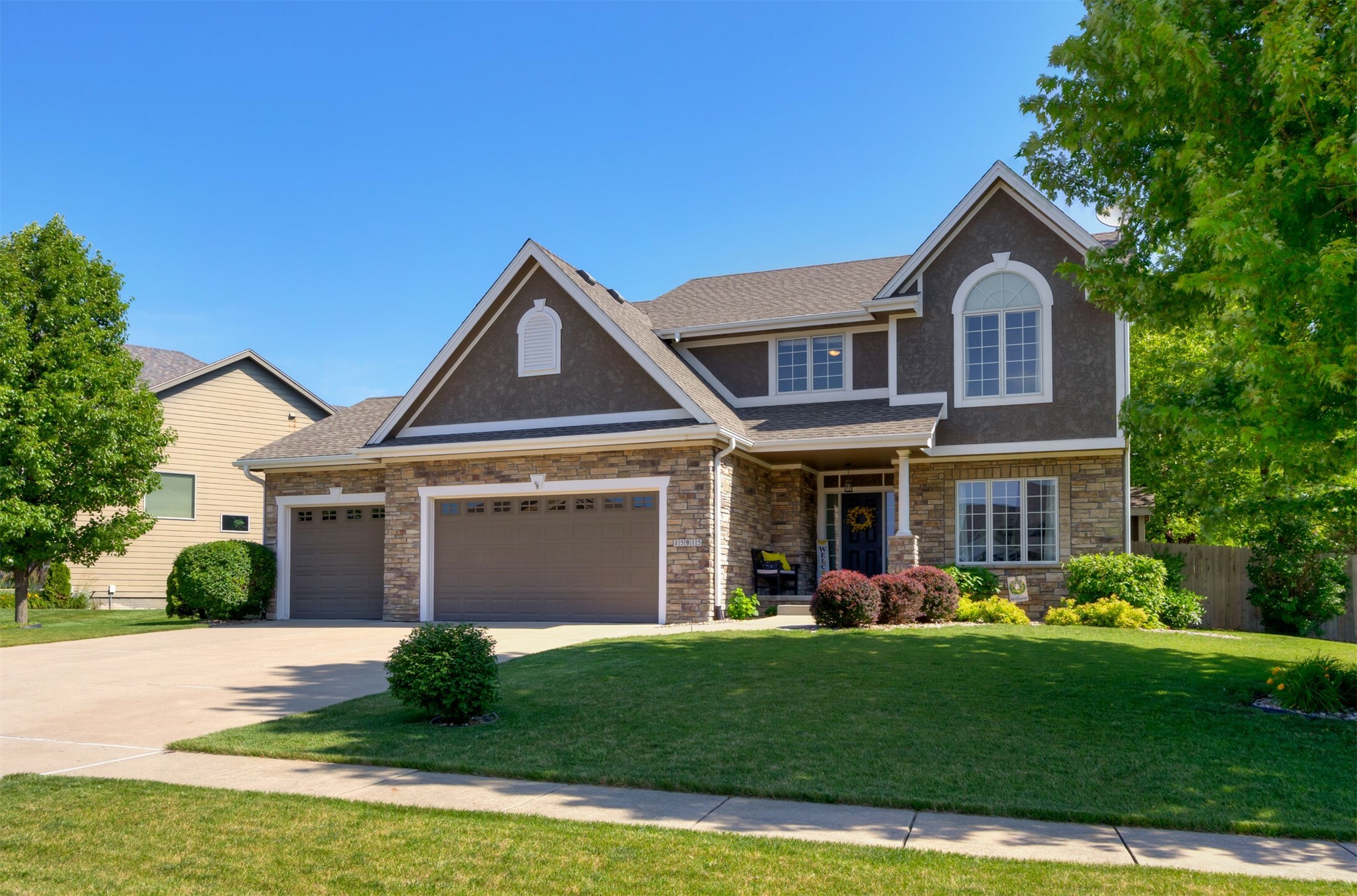 Property Photo: 15915 Ridgemont Drive IA 50323