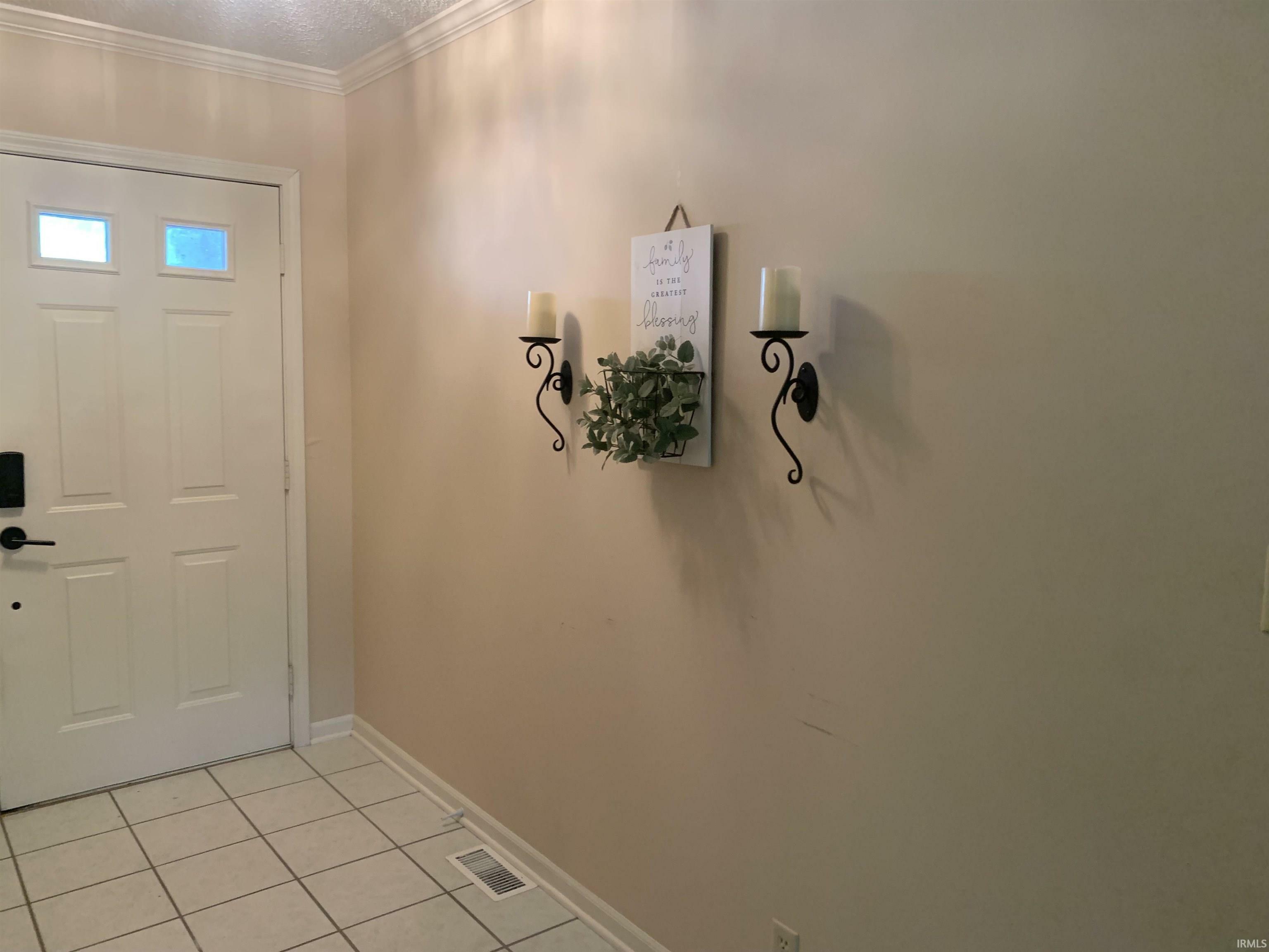 Property Photo: 10744 Willow Creek Road IN 47630