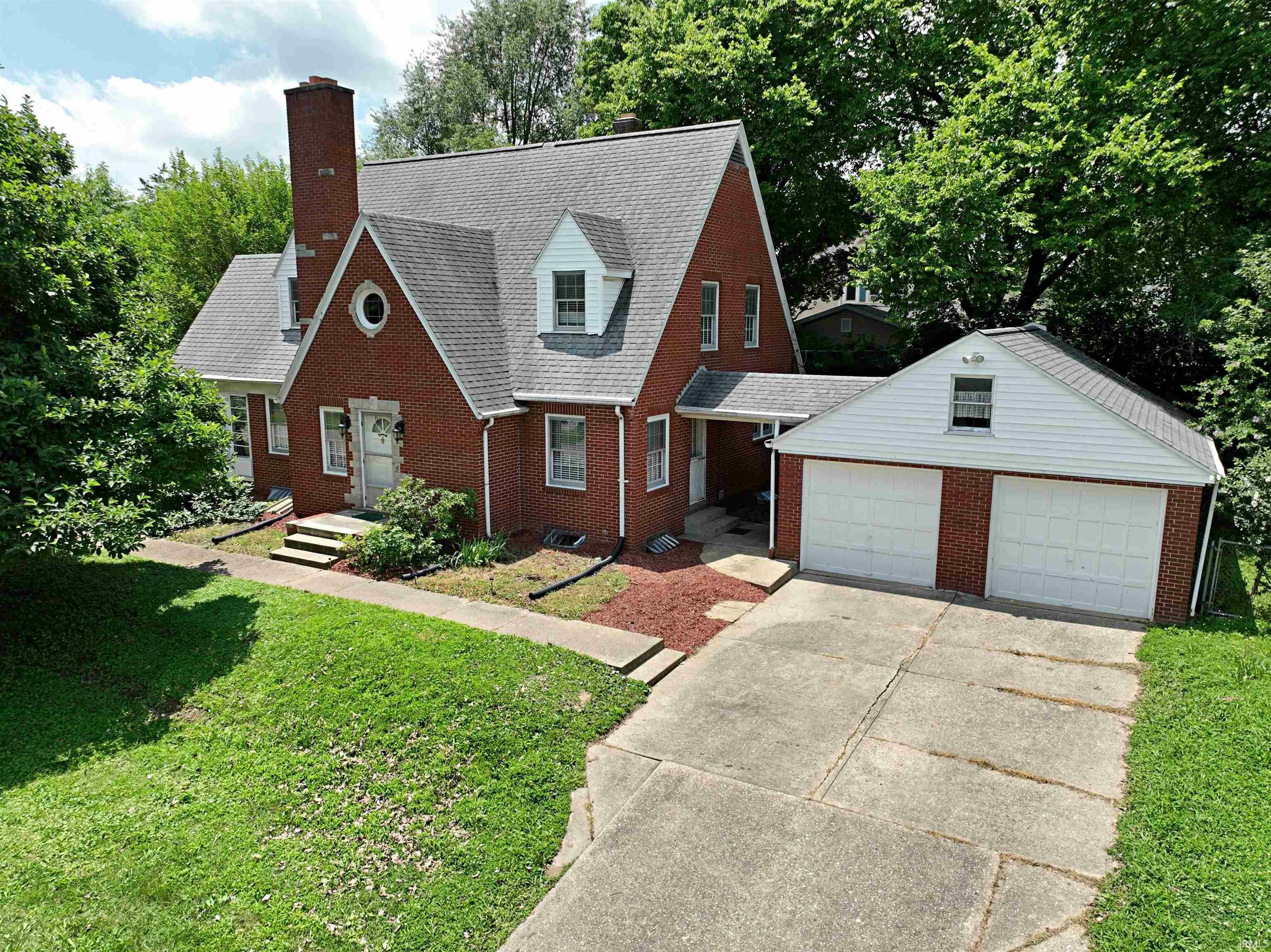Property Photo: 701 N Meridian Street IN 47501