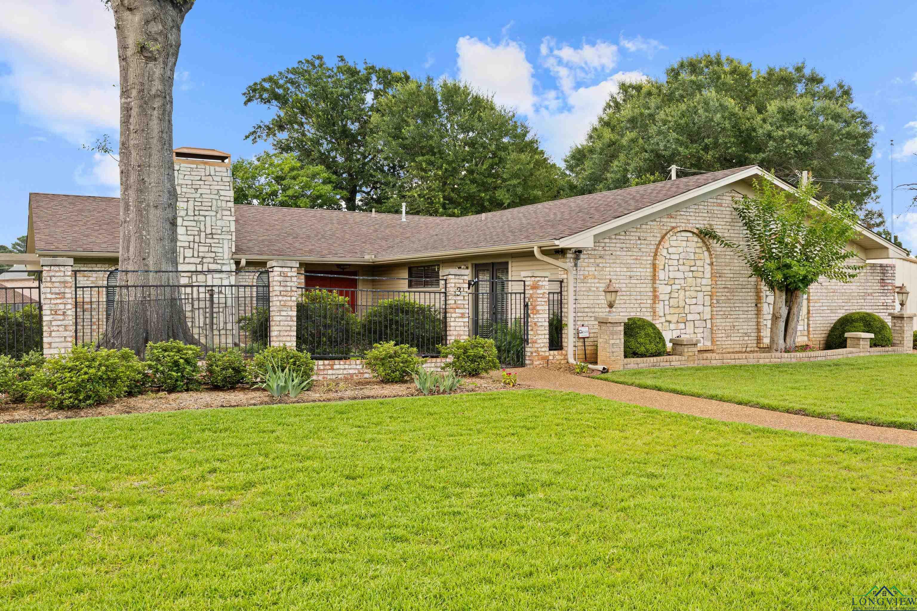 Property Photo: 3 Bancroft Cir TX 75605