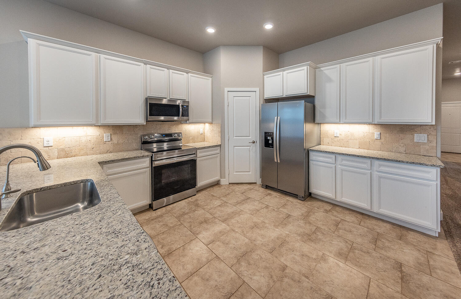Property Photo: 7525 30th Street TX 79407