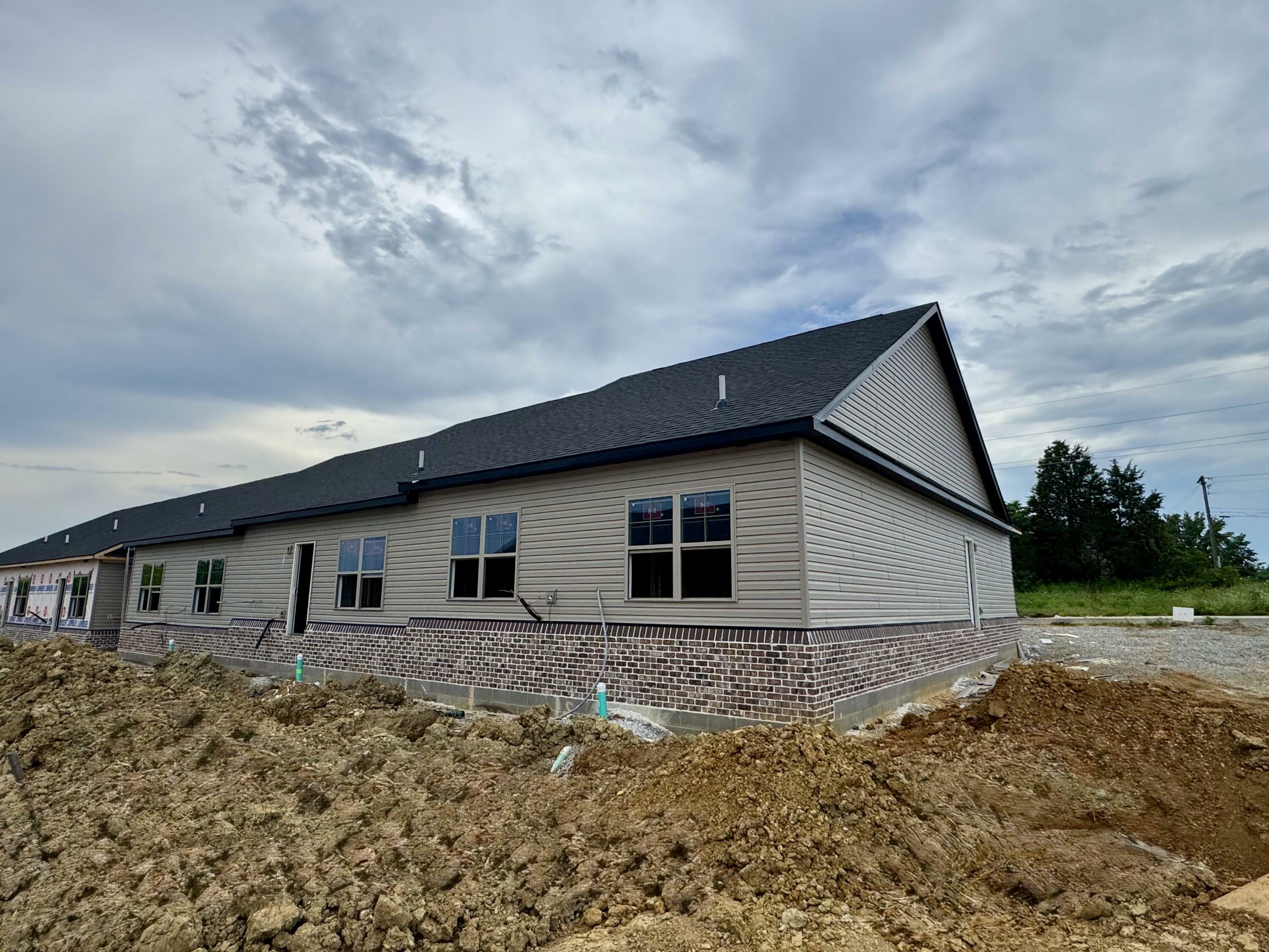 Property Photo: 834 Ridgewood Drive KY 40403