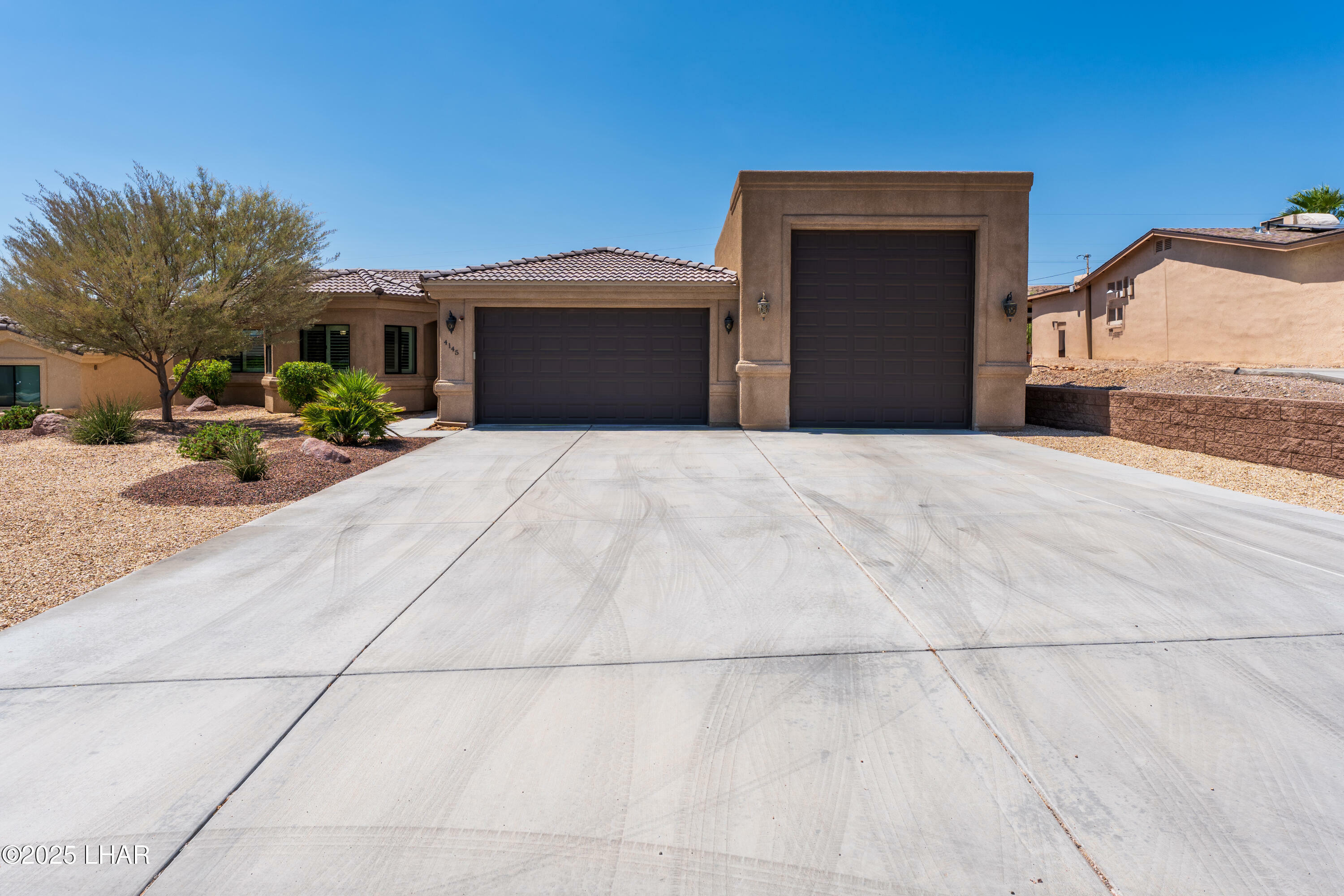 Property Photo: 4145 Challenger Dr AZ 86406