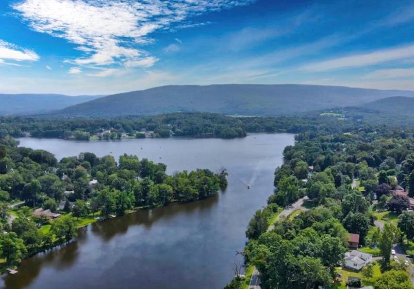 Property Photo:  520 Shore Drive  NY 12553 