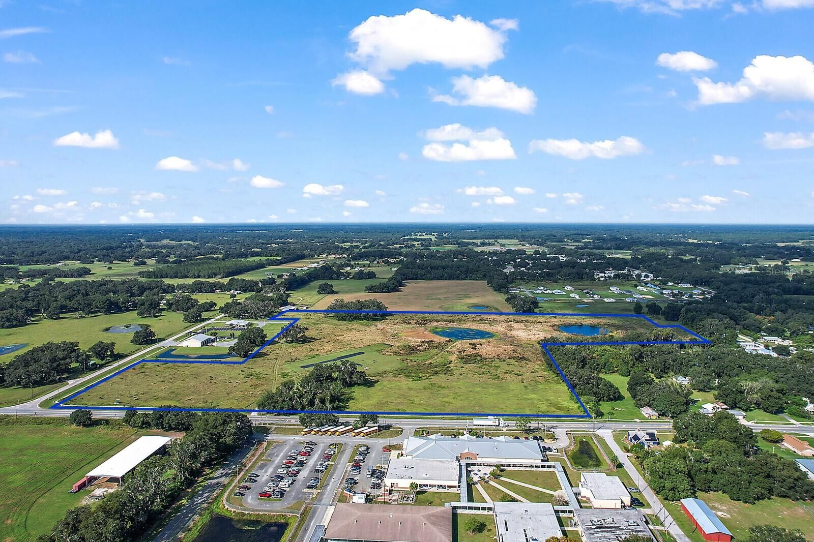 Property Photo: 416 S Market Boulevard FL 33597