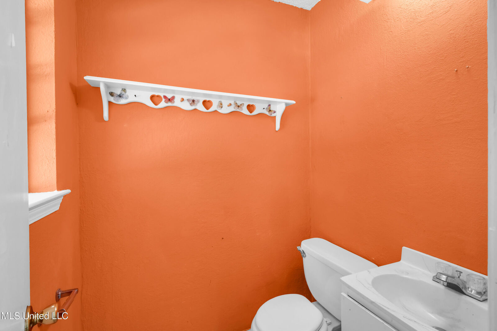 Property Photo:  2530 Old Bay Road  MS 39531 