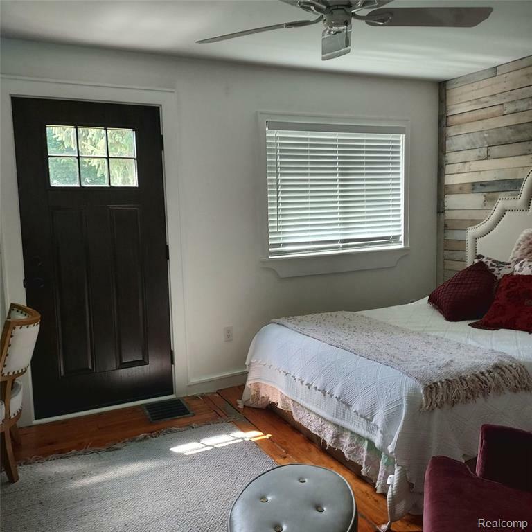 Property Photo:  200 Orchard St Orchard Street  MI 48430 2182 