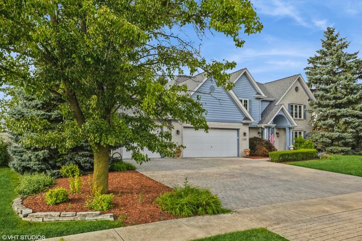 Property Photo: 11136 Woodstock Drive IL 60467