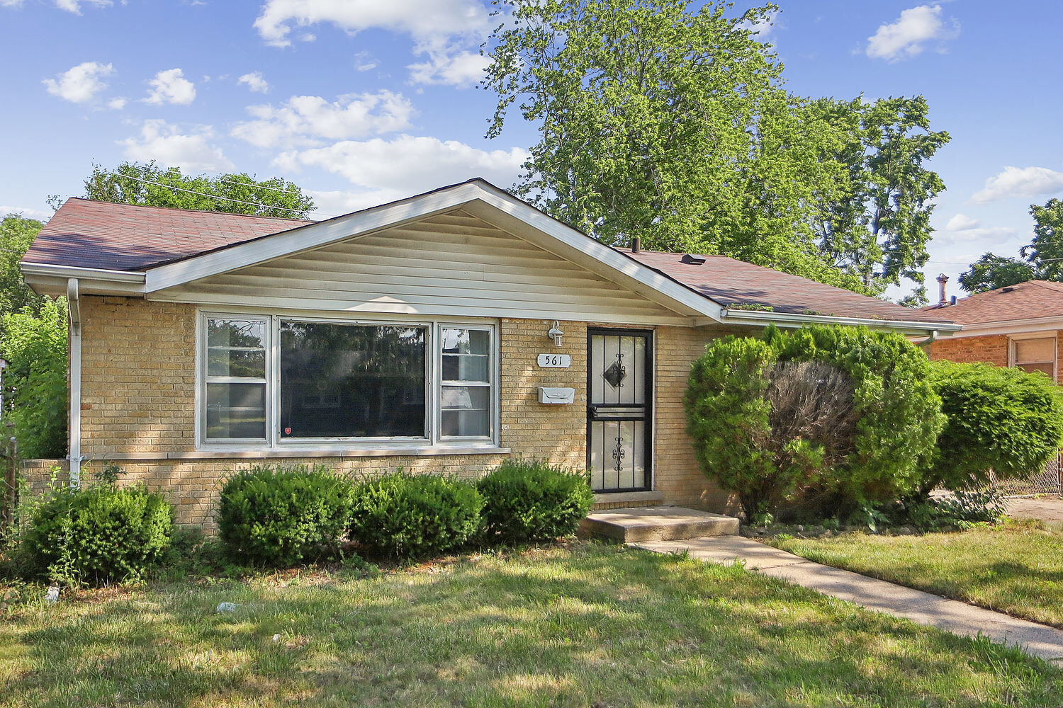 Property Photo:  561 Minette Lane  IL 60411 