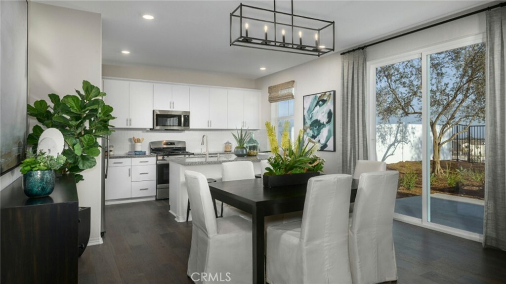 Property Photo:  358 Fowler Way  CA 92377 