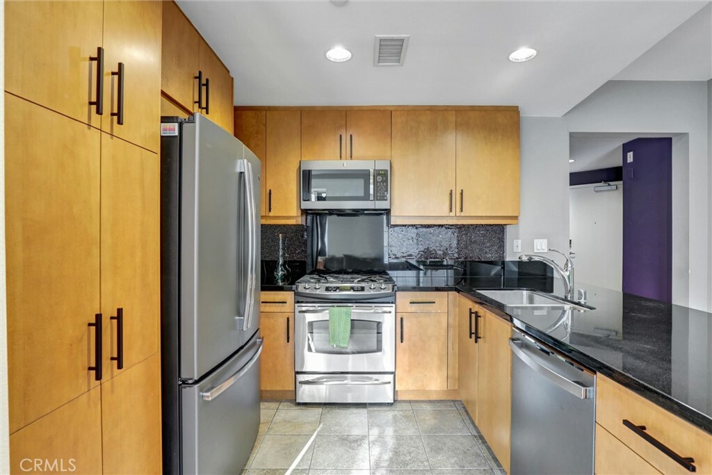 Property Photo:  150 The Promenade North 409  CA 90802 