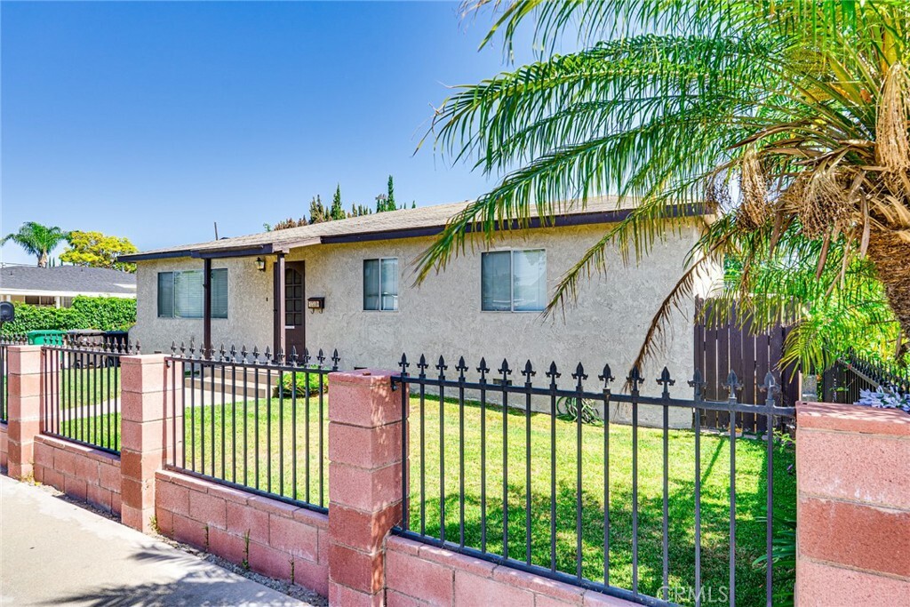 Property Photo: 1510 E 53rd Street CA 90805