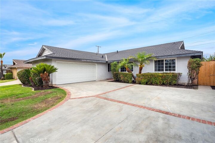 Property Photo: 917 N Hart Street CA 92867