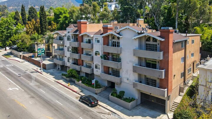 Property Photo:  3284 Barham Boulevard 201  CA 90068 