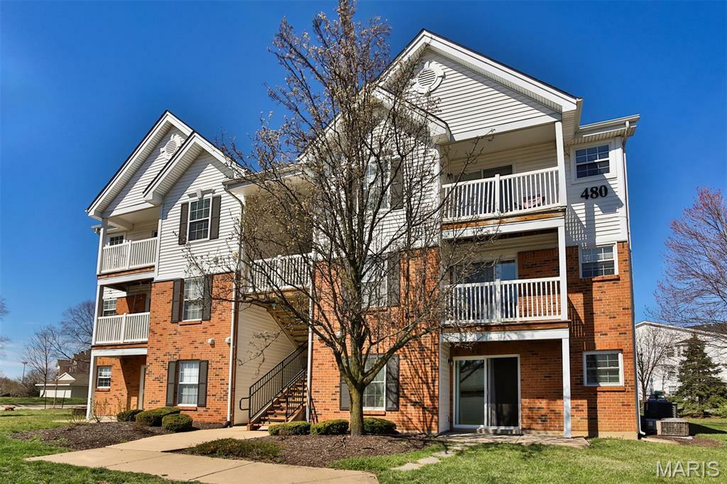 480 Benton Drive J  St Peters MO 63376 photo