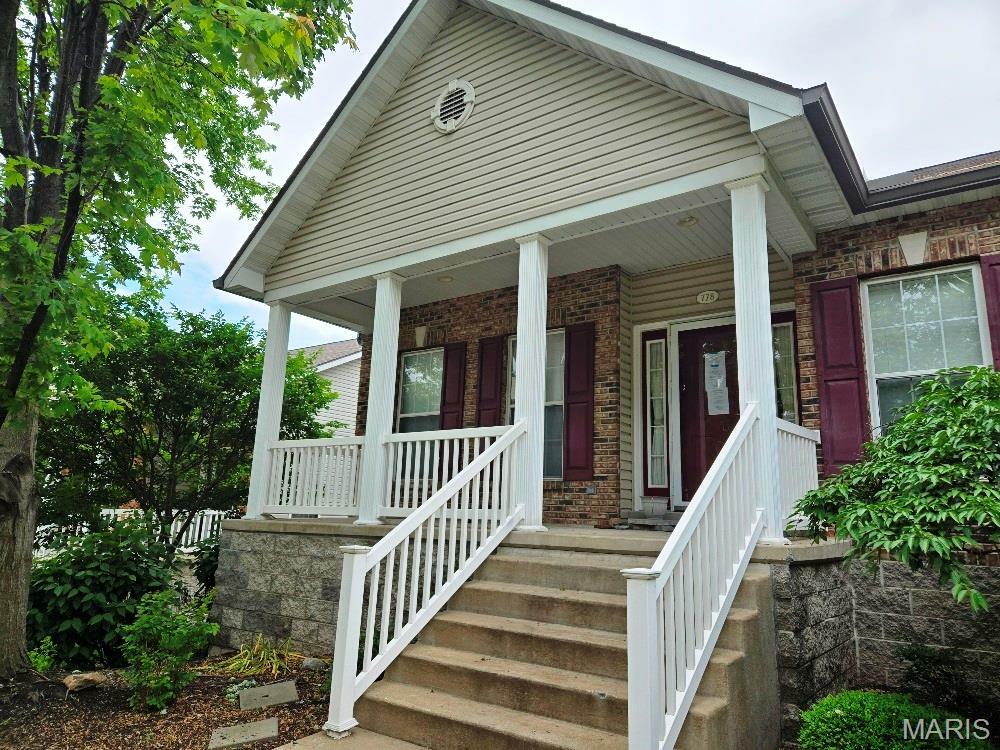 778 Queens Court Place  St Peters MO 63376 photo