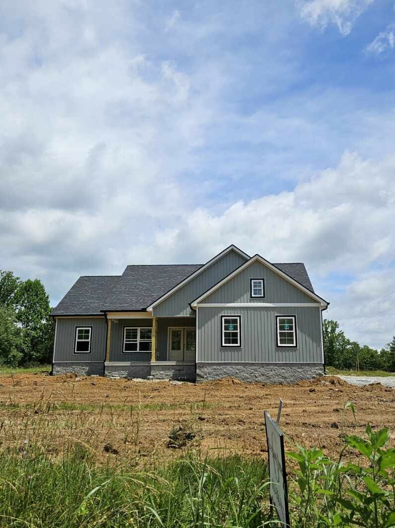 Property Photo: 403 Salem Rd TN 37110