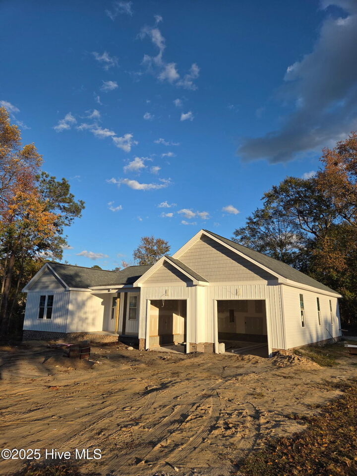 Property Photo: 2886 Fox Run Circle NC 28504