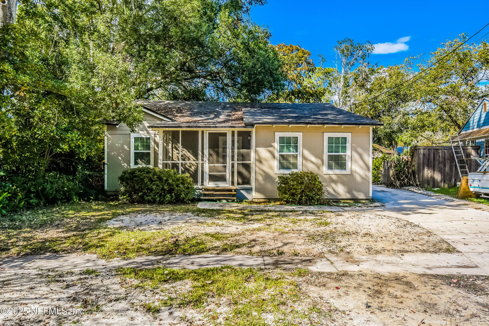 Property Photo:  4777 Cambridge Road  FL 32210 