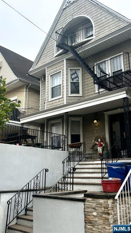 17 48th Street  Weehawken NJ 07086 photo