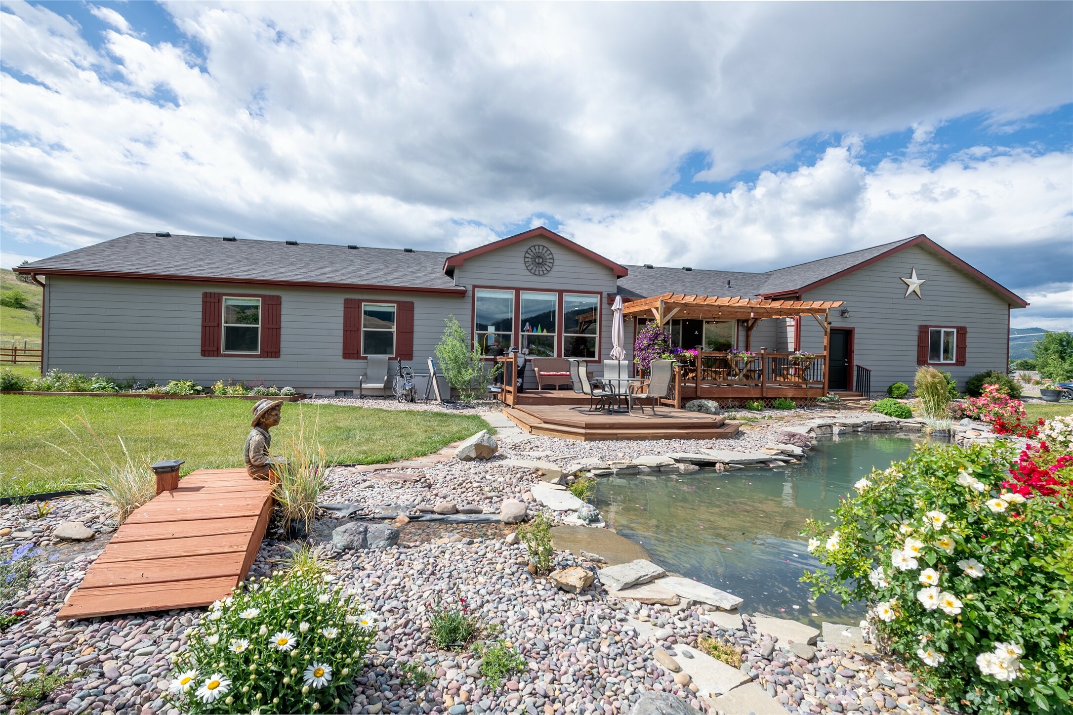 Property Photo: 9573 Shikane Lane MT 59808