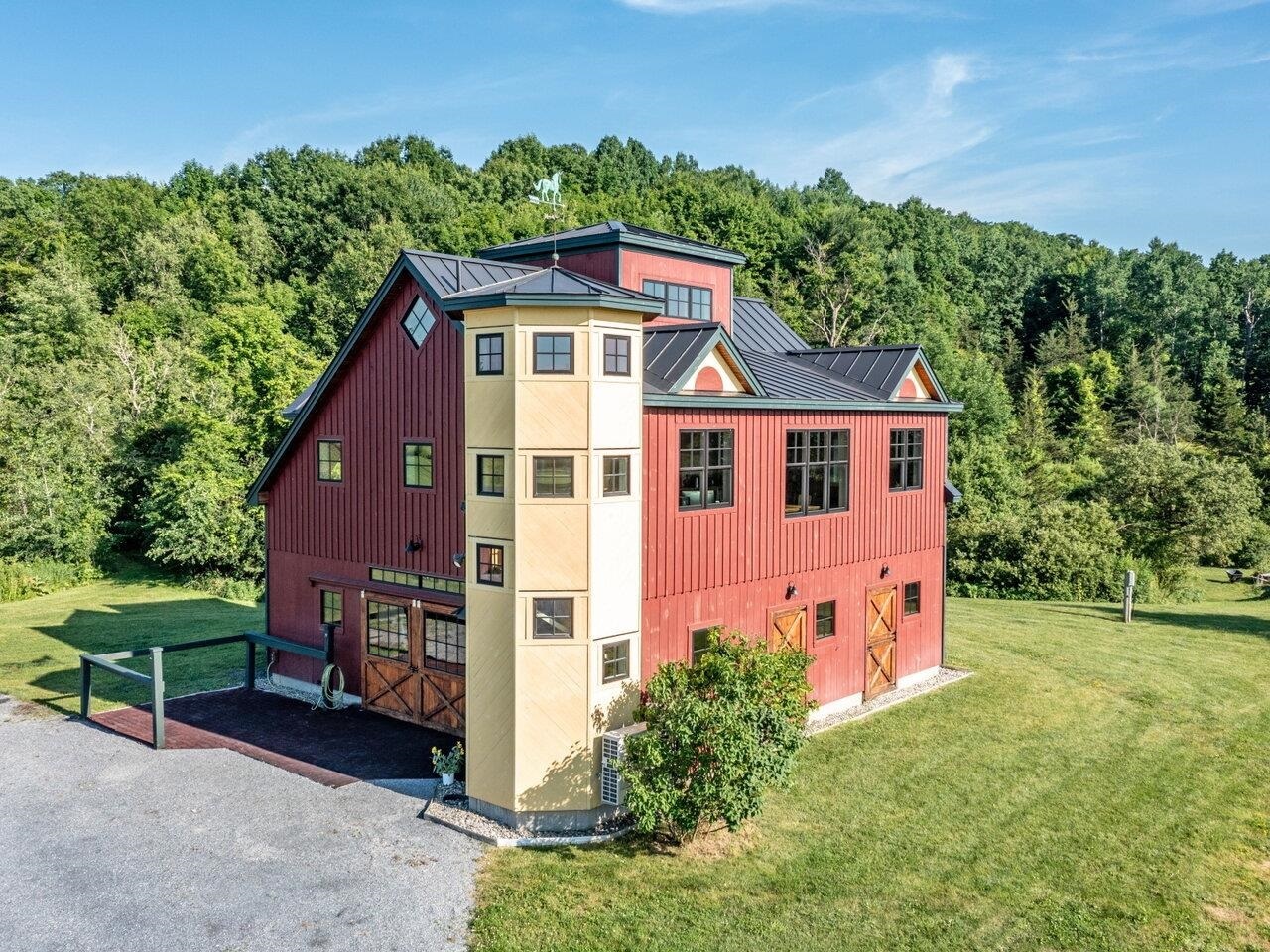 Property Photo: 754 Four Winds Road VT 05473