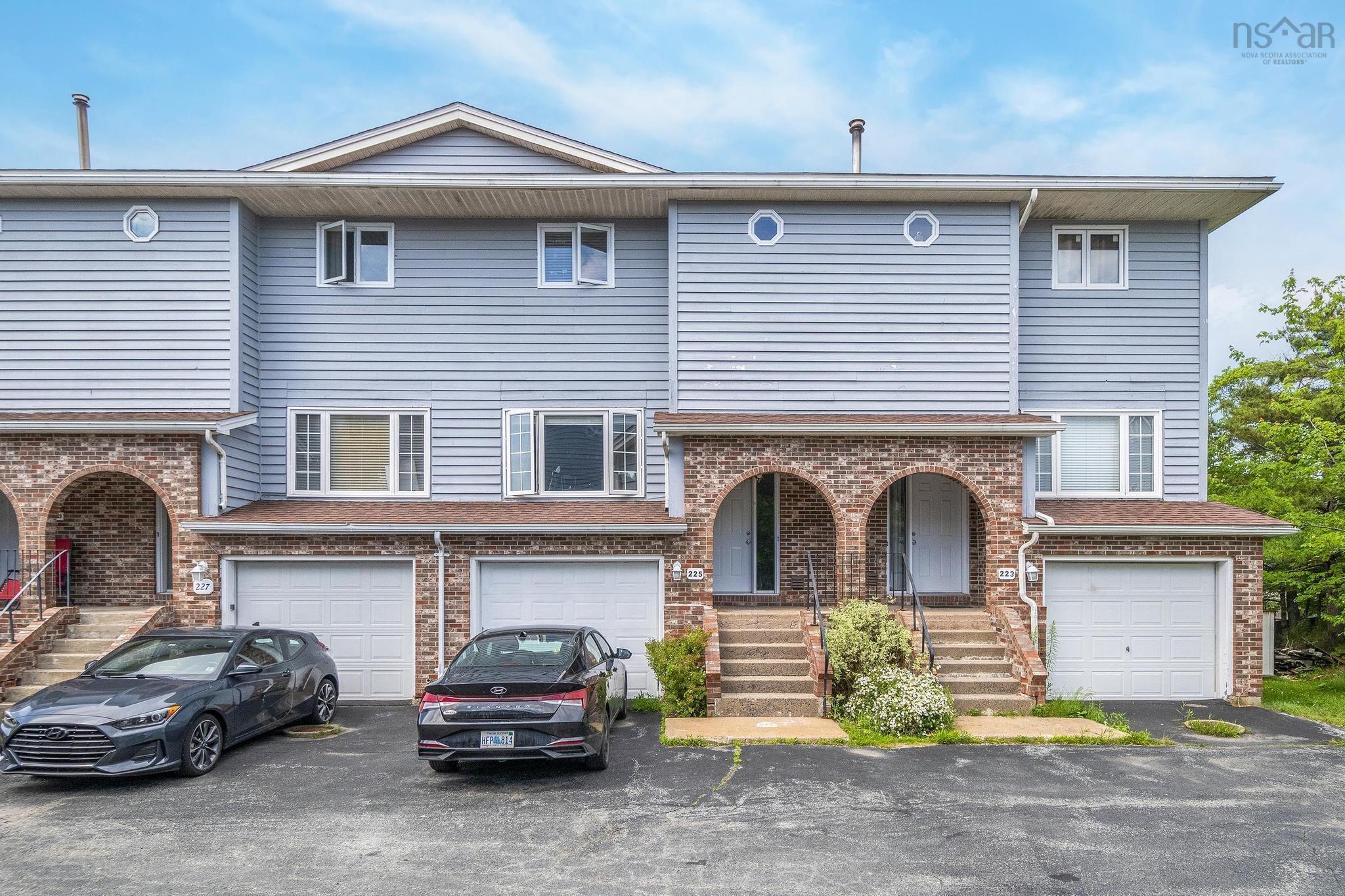 Property Photo: 225 Farnham Gate Road NS B3M 4C3