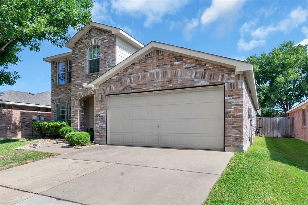 Property Photo: 4329 Silverwood Trail TX 76244