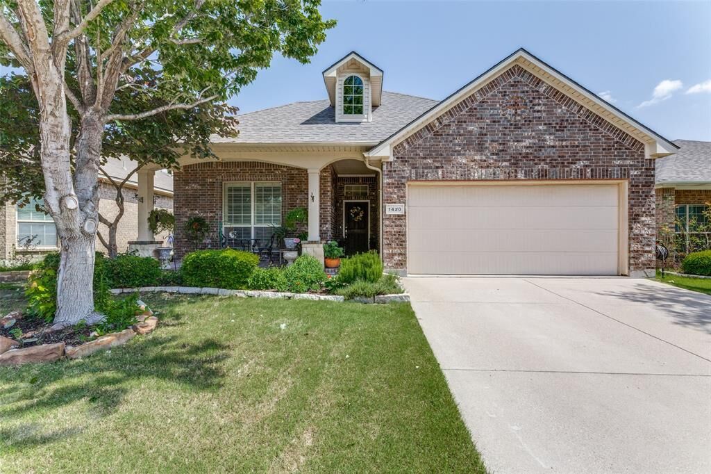 Property Photo:  1420 Zanna Grace Way  TX 76052 