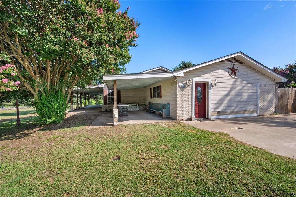 Property Photo: 3903 County Road 0012 Road TX 75110