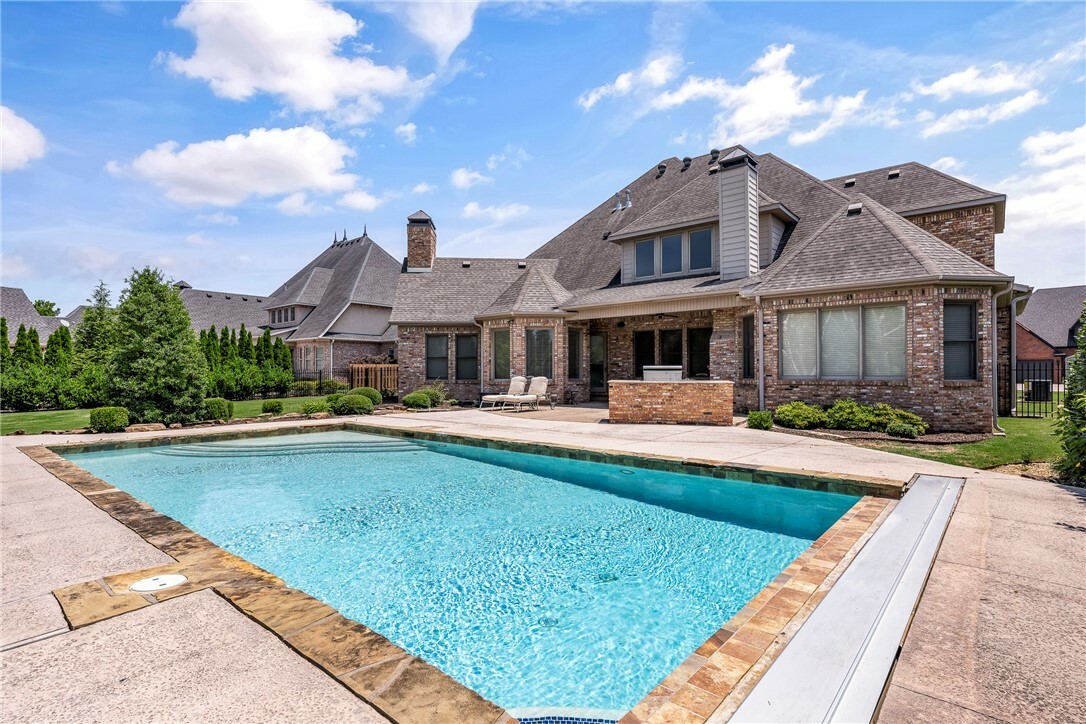 Property Photo: 11 Oxford Drive AR 72758