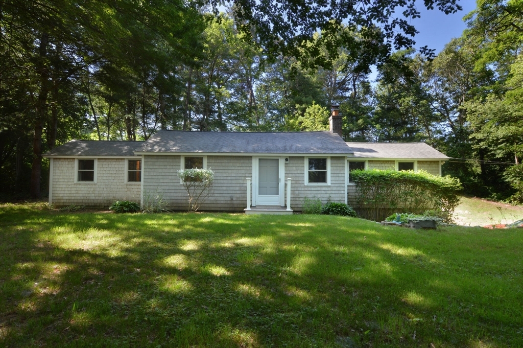Property Photo:  28 Percival Ln  MA 02563 