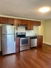 Property Photo: 688 Washington St 4 MA 02081