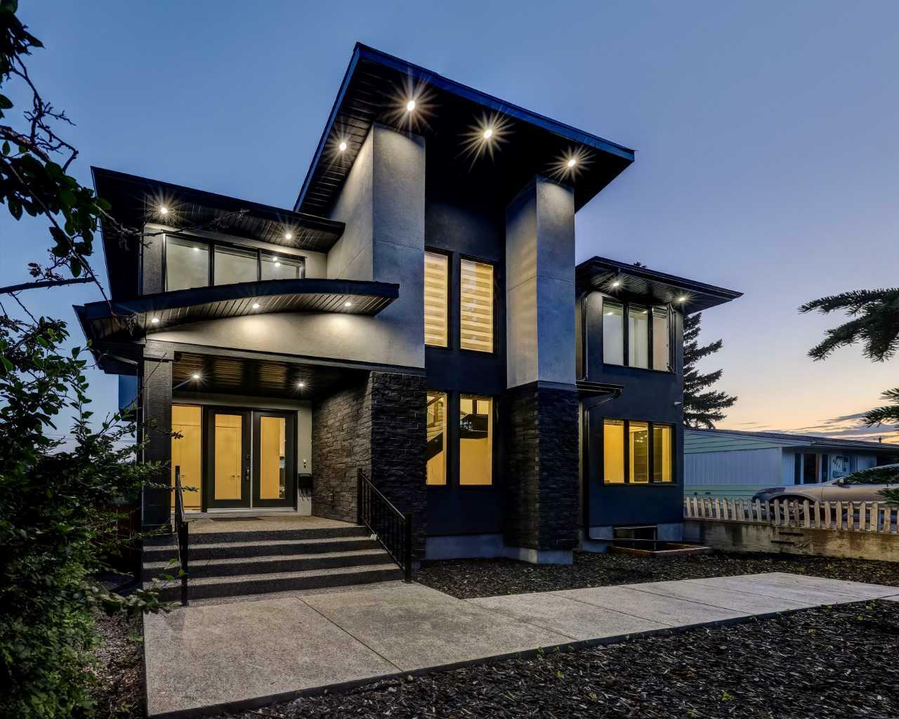 4607 22 Avenue NW  Calgary AB T3B 0X9 photo